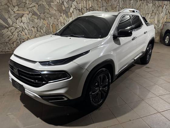 FIAT TORO 2.0 16V TURBO DIESEL VOLCANO 4WD AT9